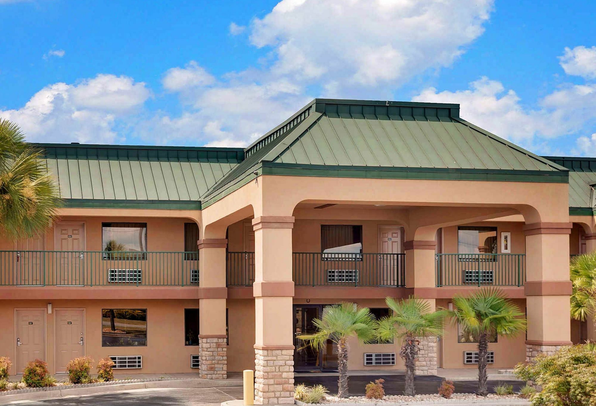 Super 8 By Wyndham Byron/South Macon Hotel Kültér fotó